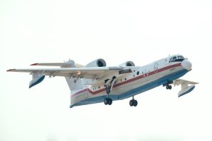 Самолет-амфибия Бе-200 может быть принят на вооружение ВМФ России — Главком